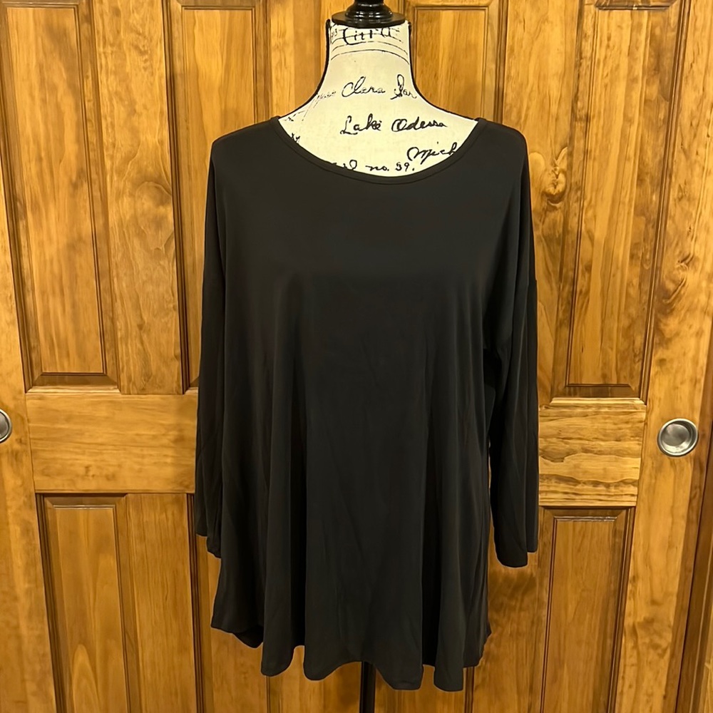 L&B plus size basic black long sleeve tunic